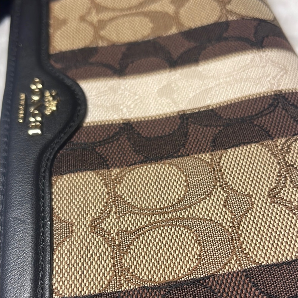 COACH- Anna Foldover Clutch Crossbody In Signature Jacquard With Stripes - Picture 11 of 13